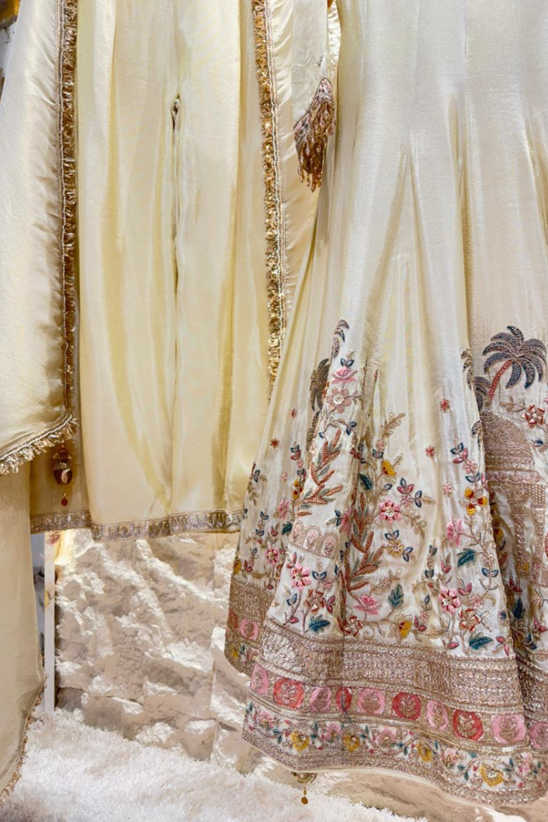 "AABROO ROYAL IVORY SUIT" image 4