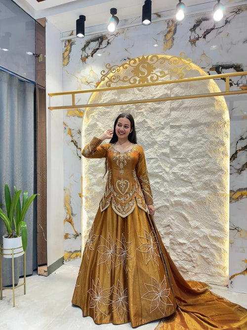 "GOLDEN GLOW EMBROIDERED LEHENGA" image 0