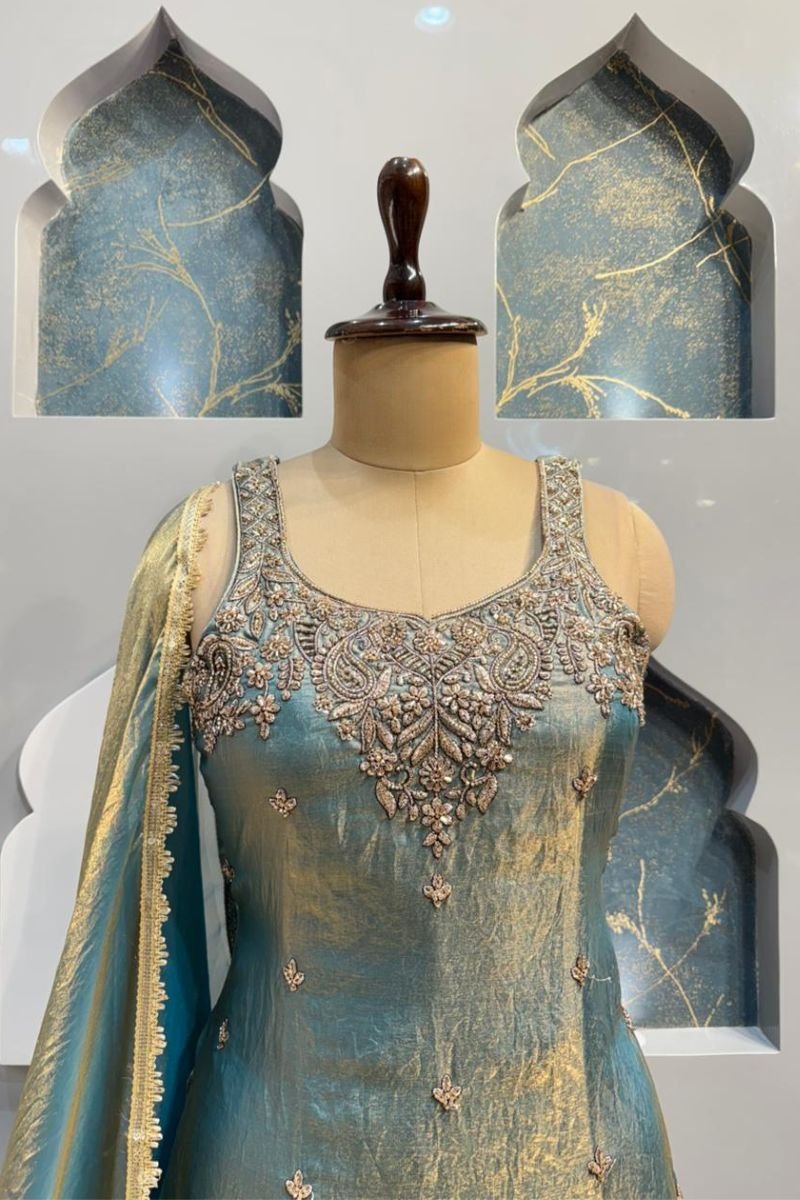 "GOLDEN TEAN ELEGANCE" image 1