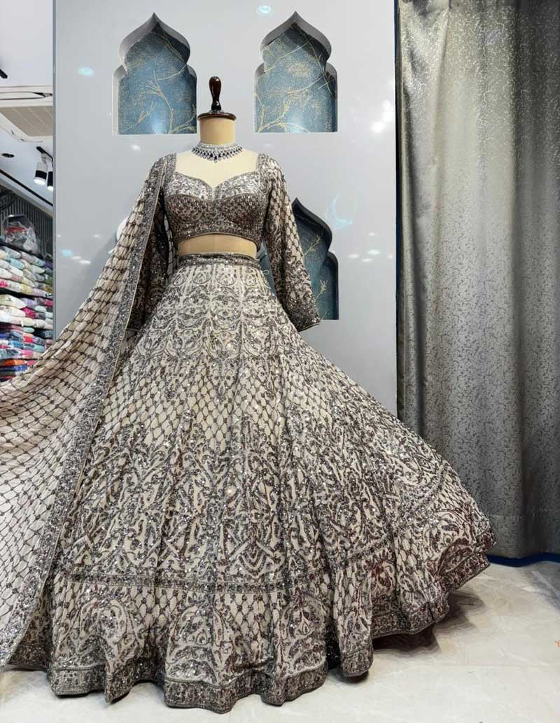 MOONLIT NALKI COUTURE image 4