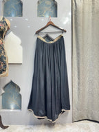 "MIDNIGHT BLOOM FLORAL SHARARA" image 4