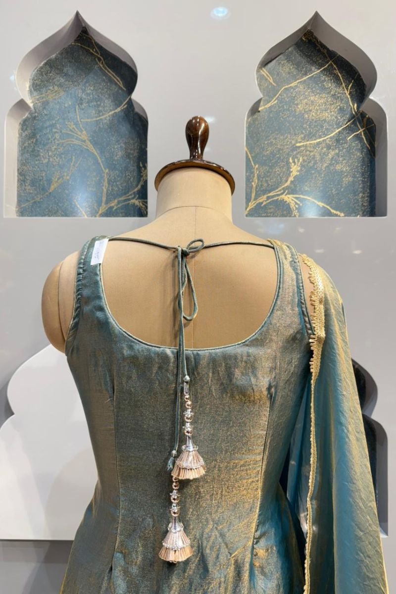 "GOLDEN TEAN ELEGANCE" image 6