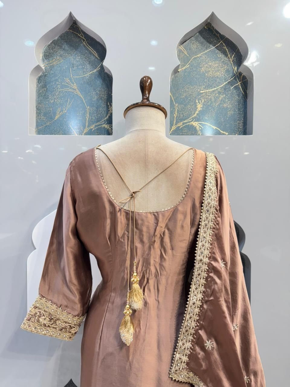"DUSTY ROSE REGAL SHARARA" image 4