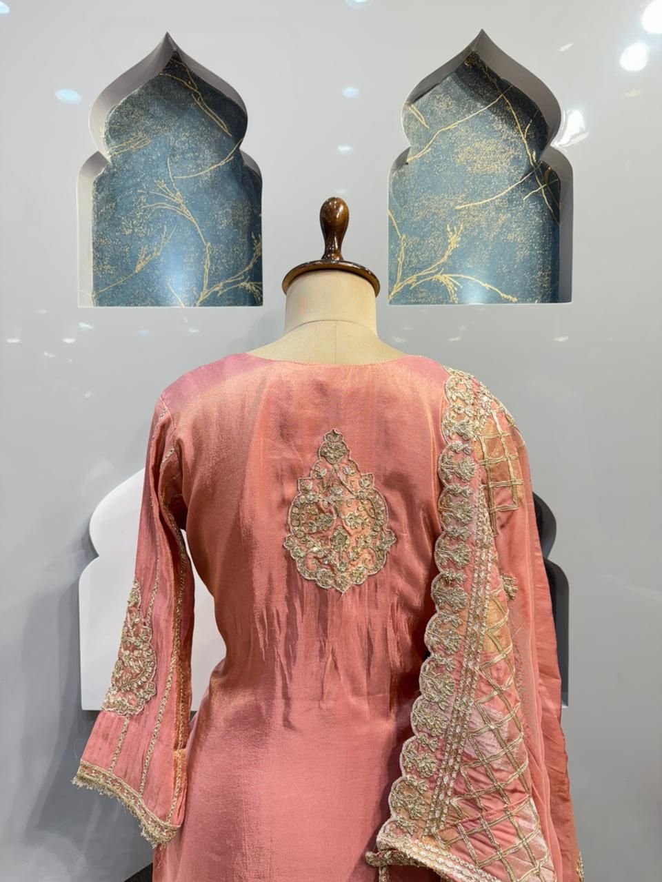 "ROSE PEARL ELEGANCE SHARARA" image 5