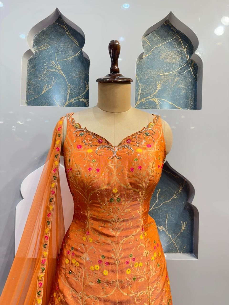 "SUNSET BLOOM SHARARA" image 1
