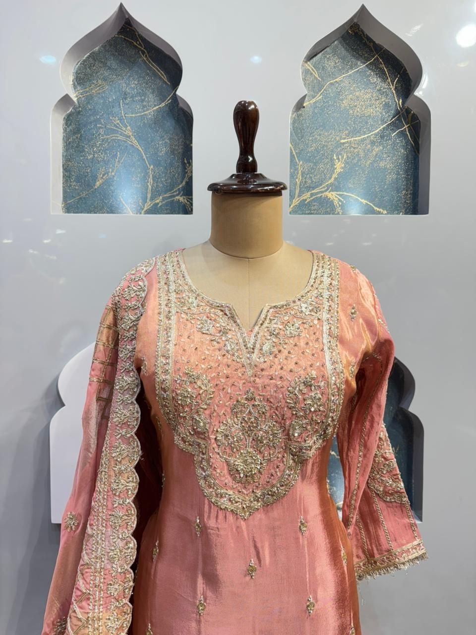 "ROSE PEARL ELEGANCE SHARARA" image 1