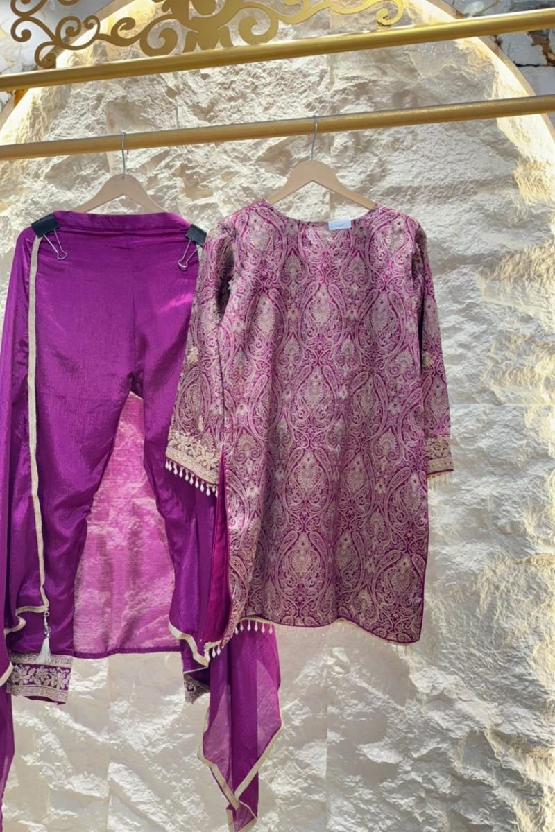 "ROYAL WINE EMBROIDERED SUIT" image 4