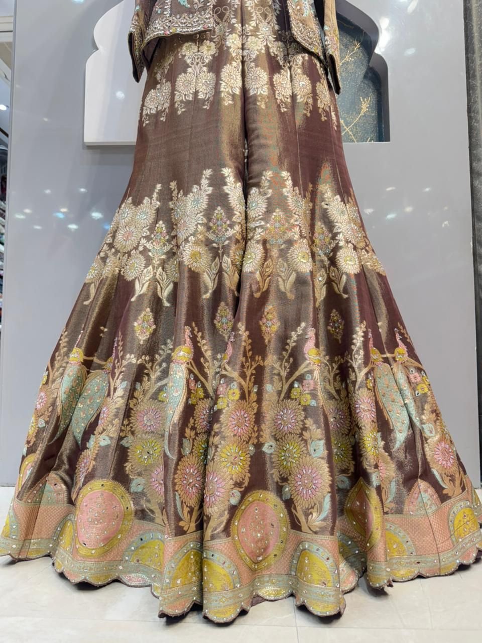 "ROYAL MOCHA GARDEN INDO WESTERN" image 4