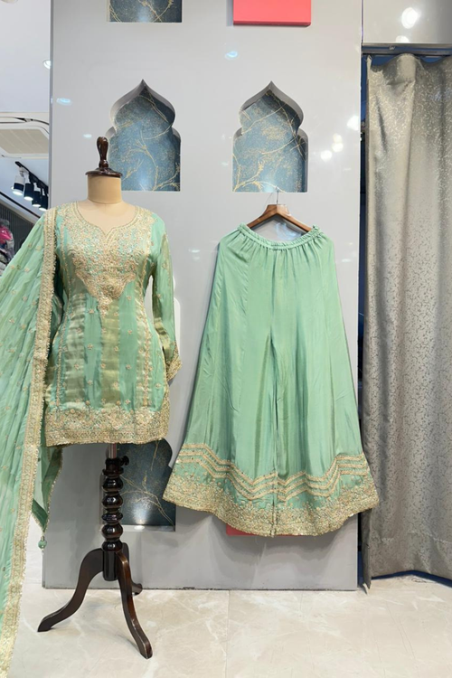 "MIDNIGHT LOTUS SHARARA" image 0