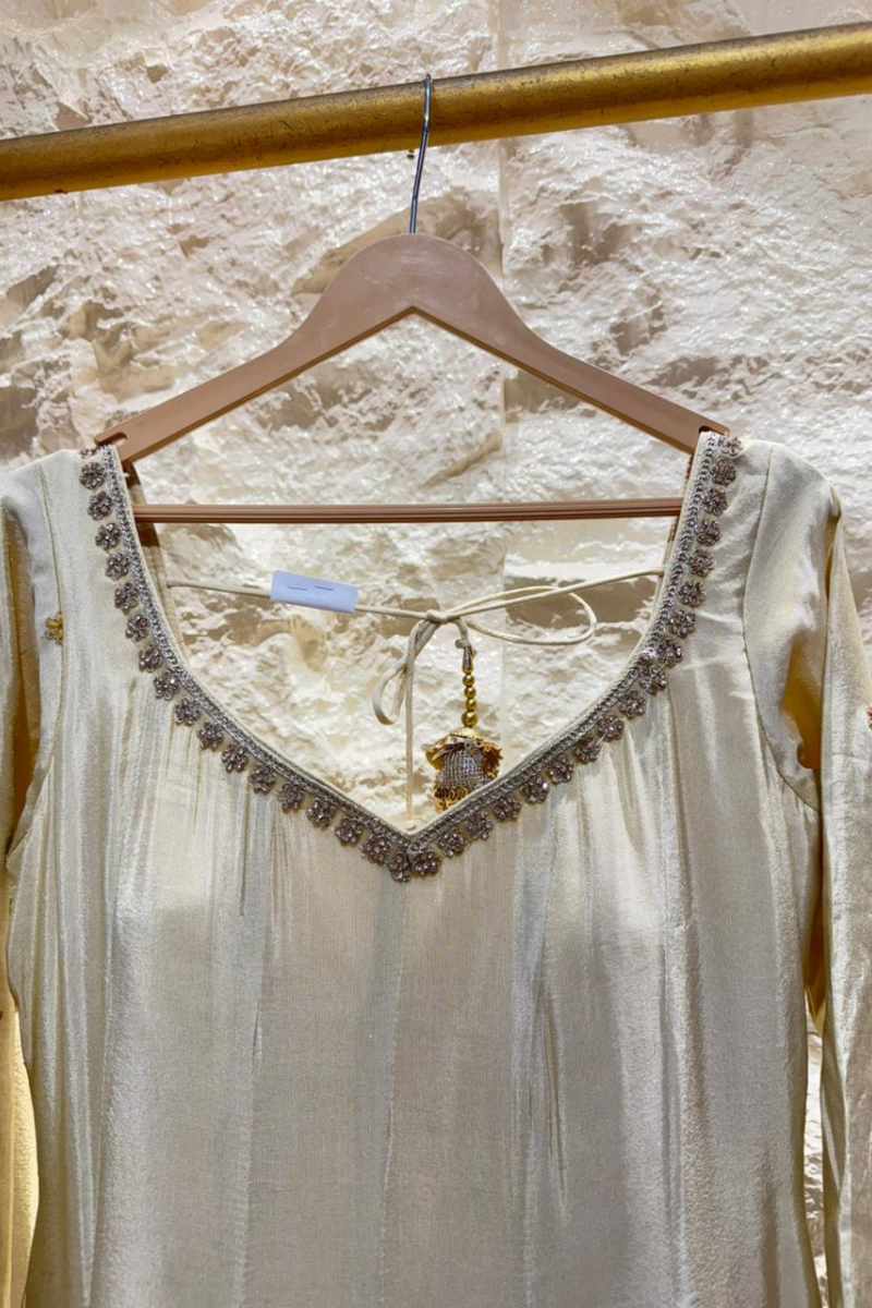 "AABROO ROYAL IVORY SUIT" image 1