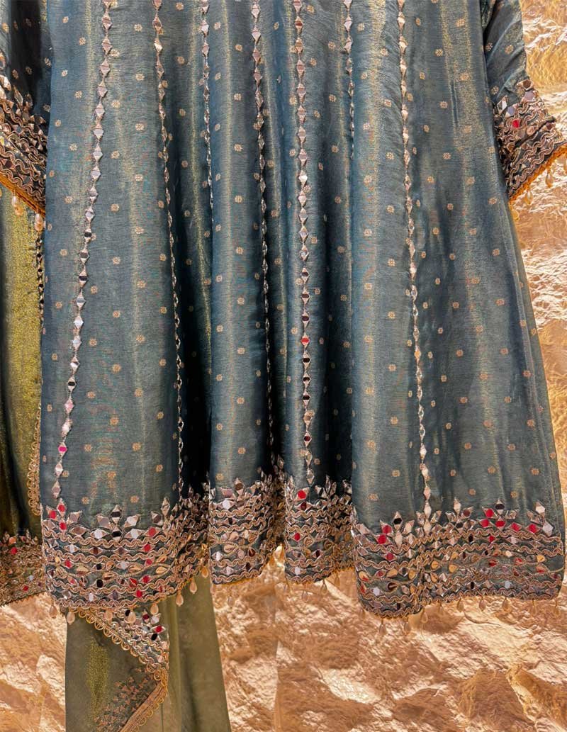 SUIT image 3