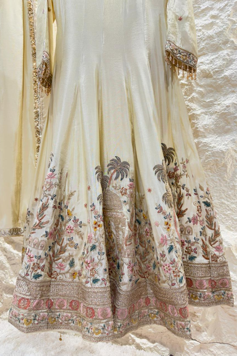 "AABROO ROYAL IVORY SUIT" image 3