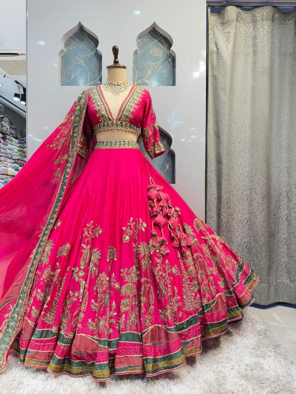 "RANI ROYALE EMBROIDERED LEHENGA" image 3