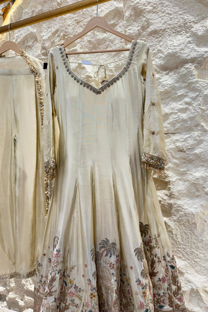 "AABROO ROYAL IVORY SUIT" image 2