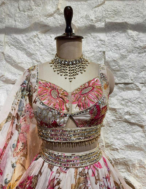 "ROSEA NOOR" image 1