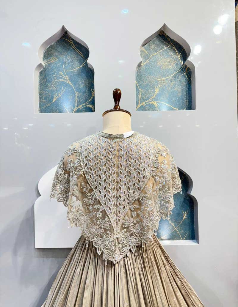 GOWN image 5