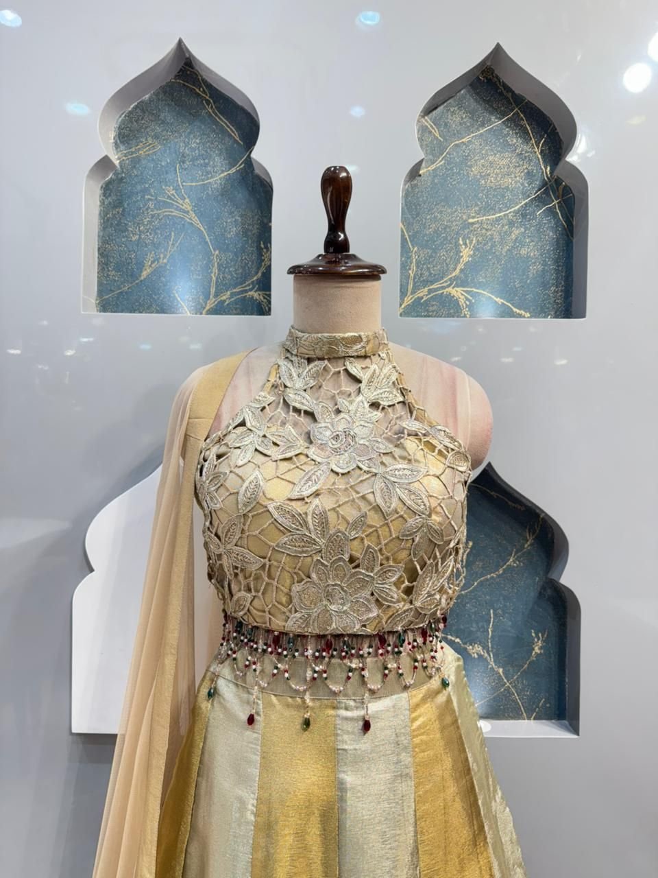 "GOLDEN MUSE HALTER INDO WESTERN" image 1