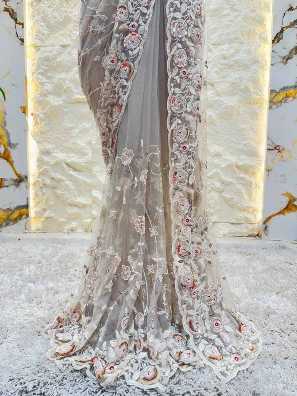 "SAREE"