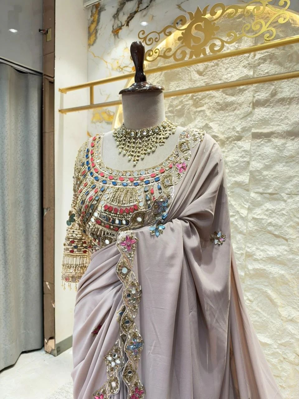 "SAREE"