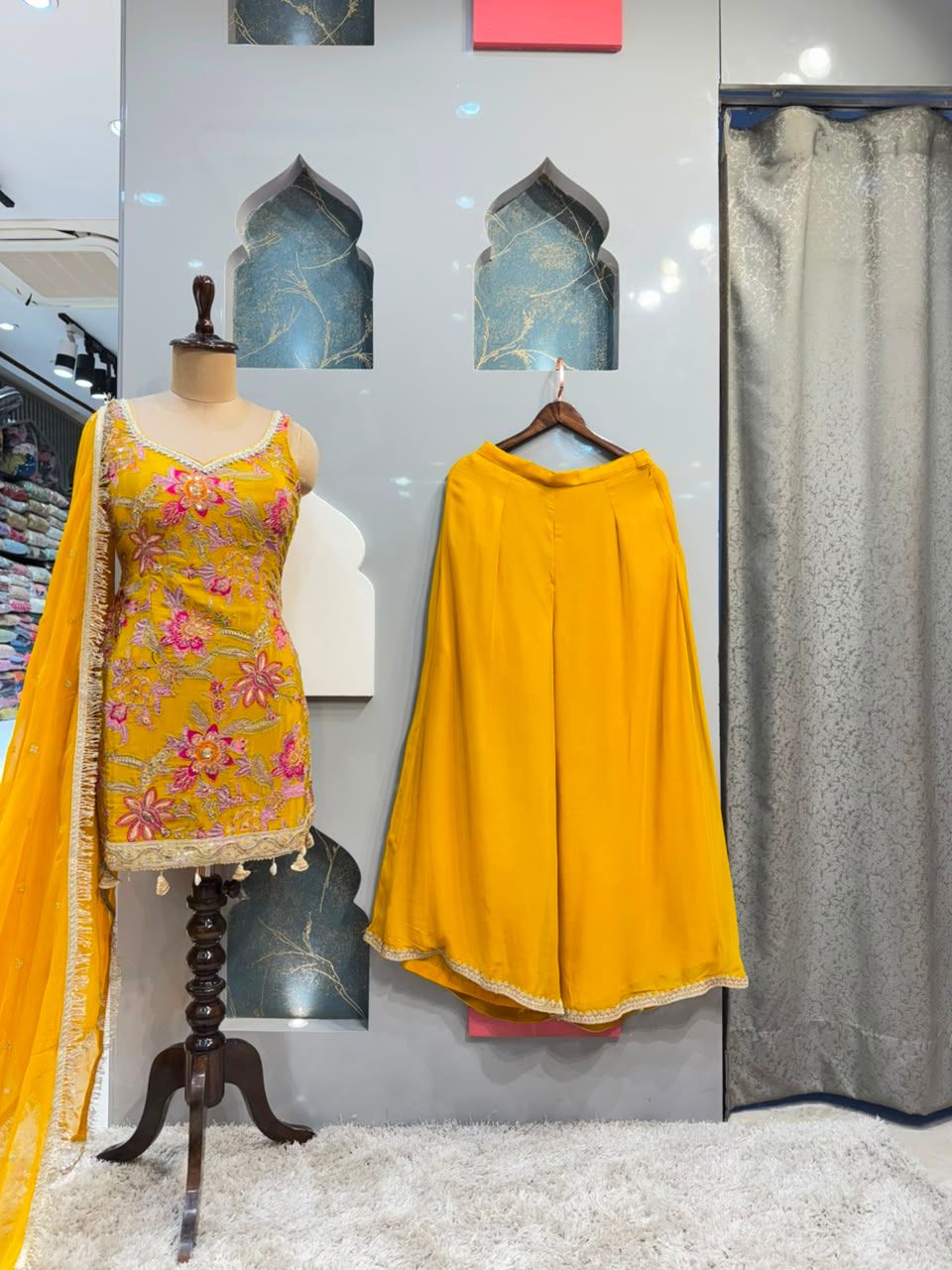 "SULIT BLOSSOM EMBROIDERED SHARARA"