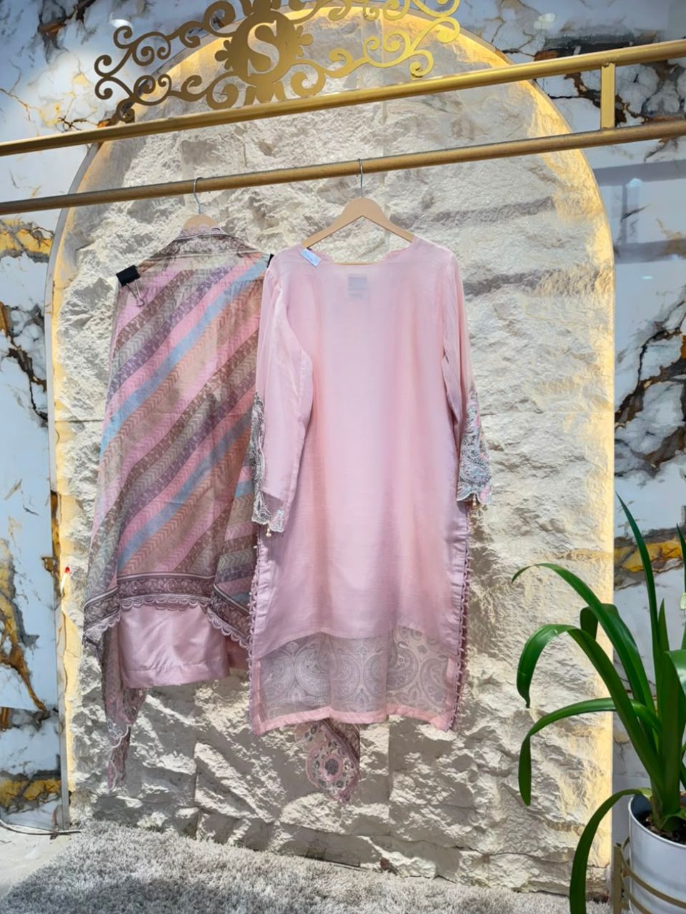 "BLUSH ROSE PAISLEY EMBROIDERED SUIT"