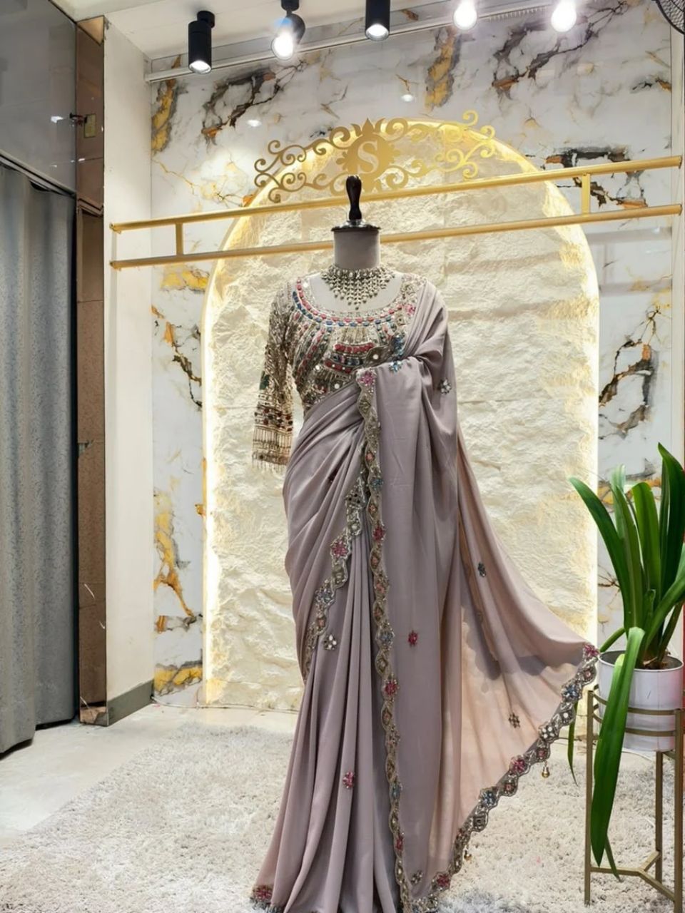 "SAREE"