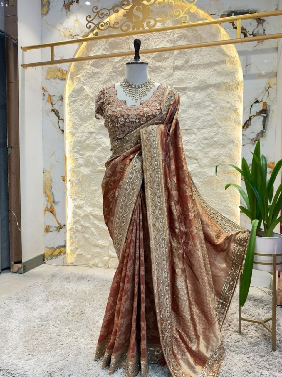 "SAREE"