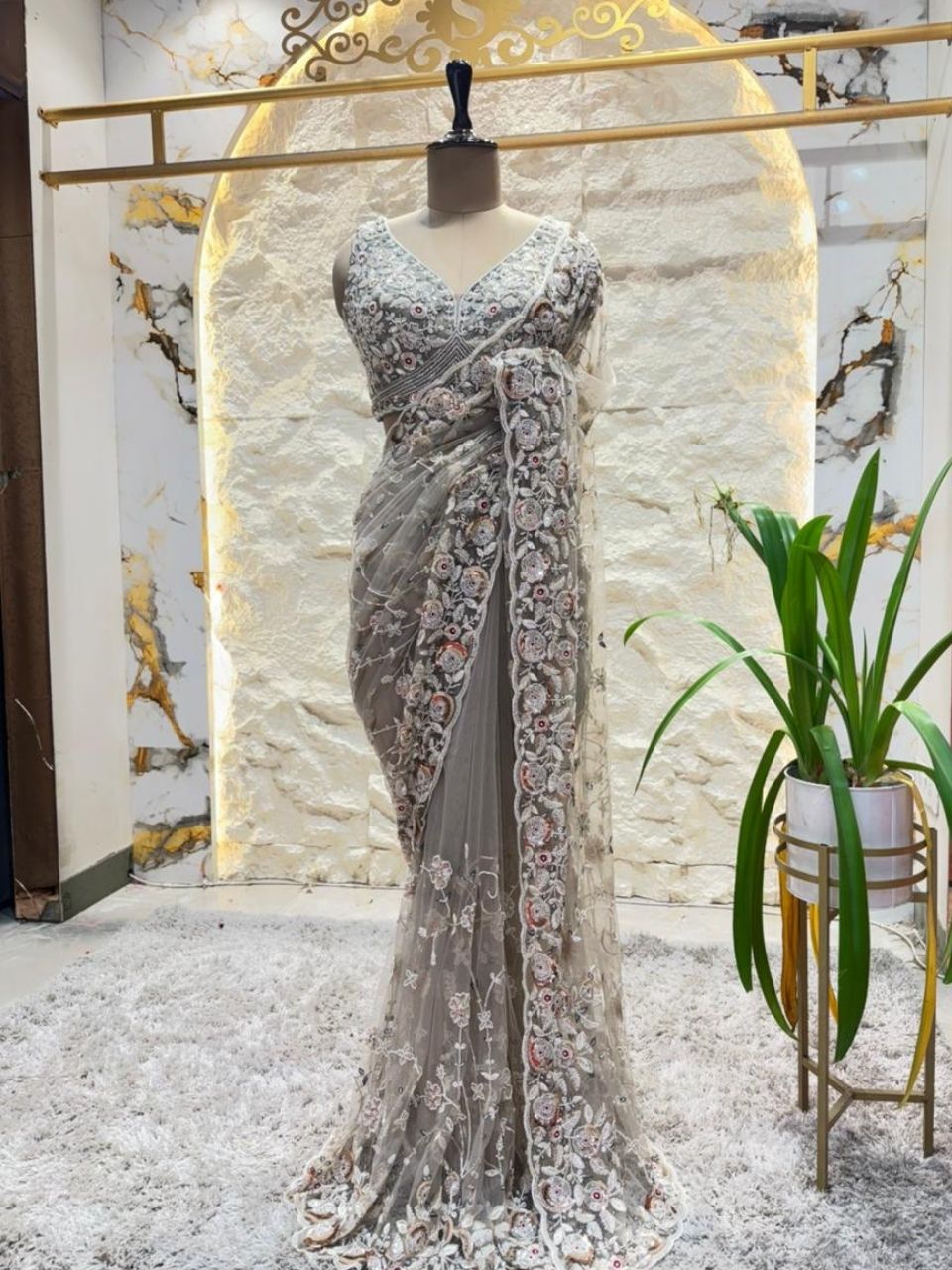 "SAREE"