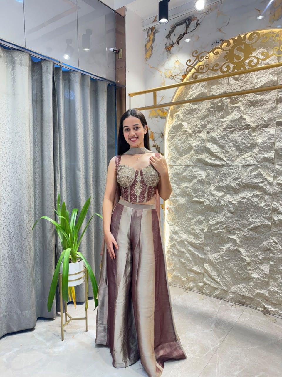 "CHAMPAGNE MAUVE GLAM INDO WESTERN"