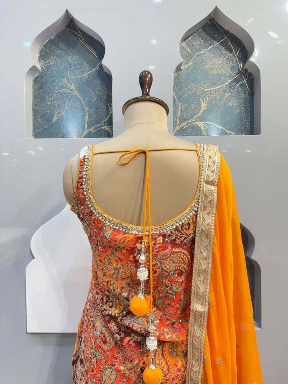 "AMBER ROYALE GARARA"