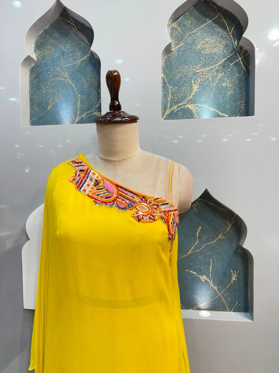 "SUNSHINE MIRAGE INDO-WESTERN"