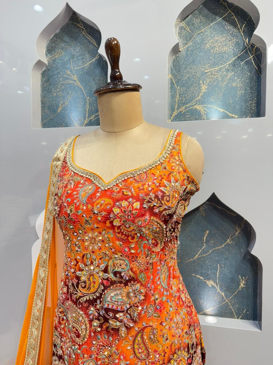 "AMBER ROYALE GARARA"
