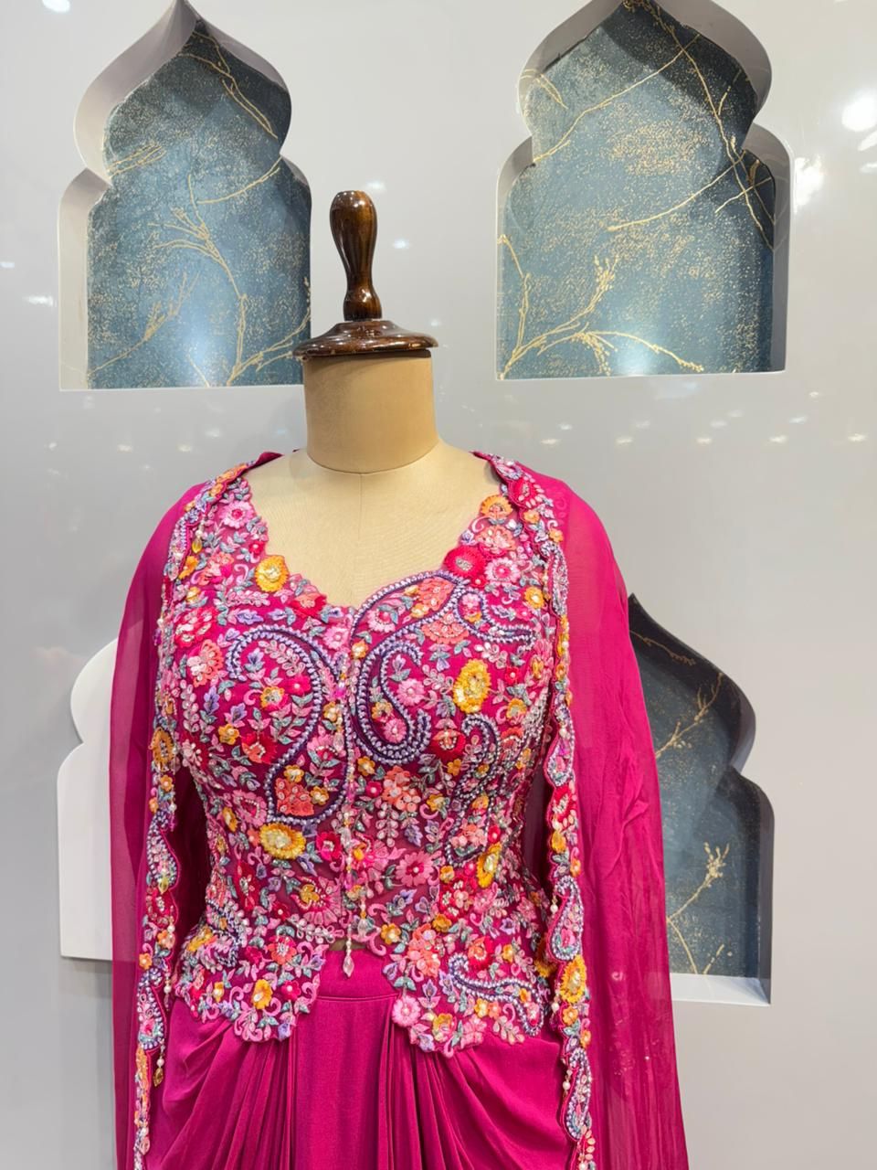 "BLOOMING ELEGANCE INDOWESTERN"