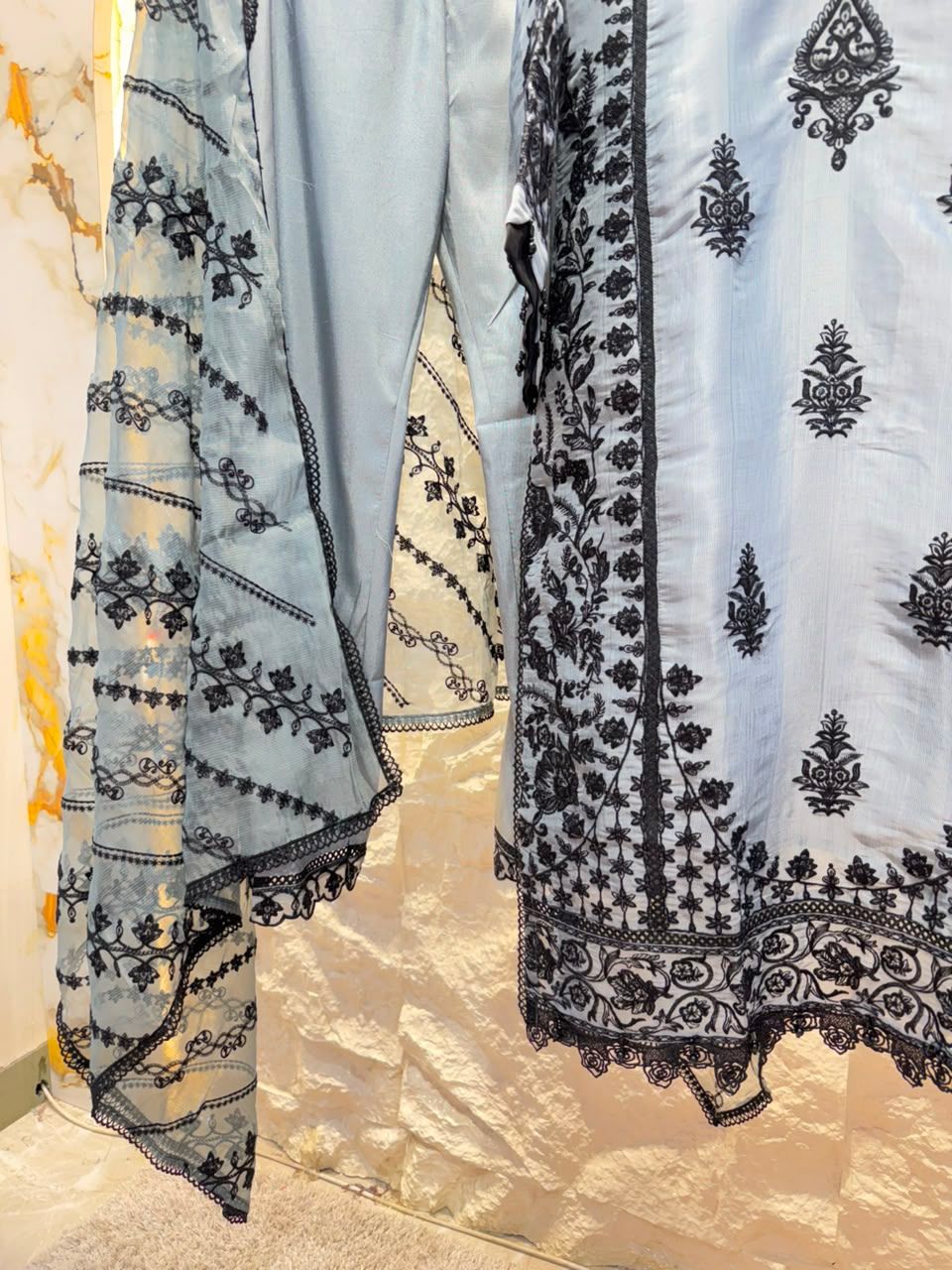 "ELEGANT IVORY & BLACK PRINTED EMBROIDERED SUIT"