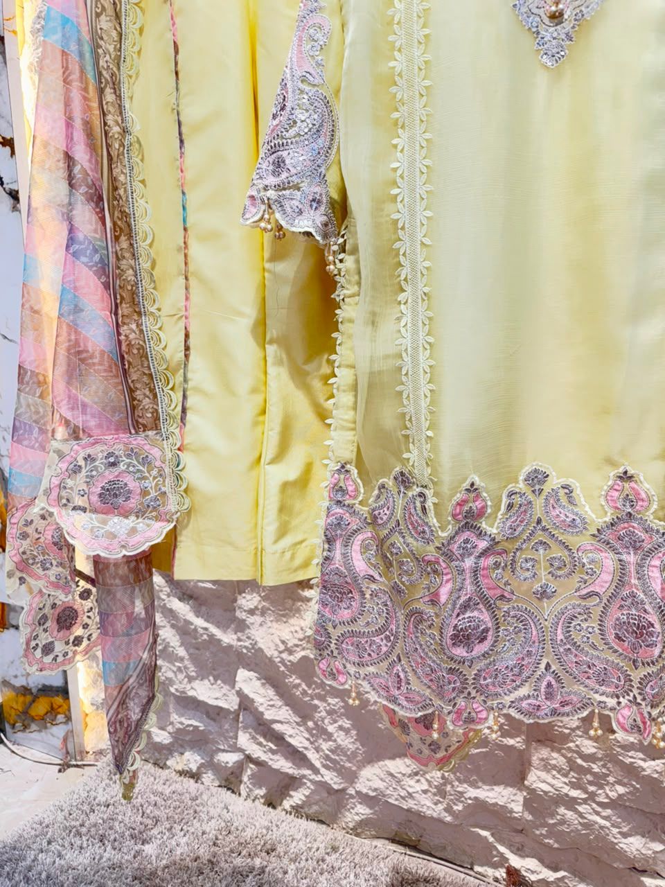 "LIME MIST PAISLEY EMBROIDERED SUIT"