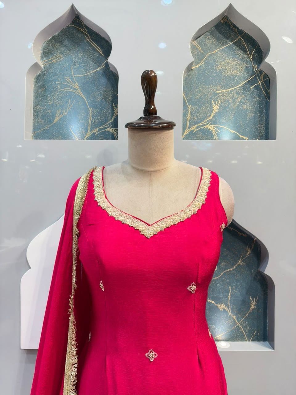 "RANI PINK HERITAGE GARARA"
