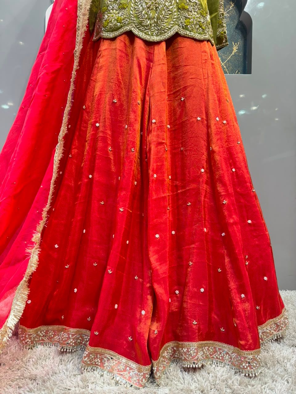 "OLIVE BLOSSOM FESTIVE SHARARA"