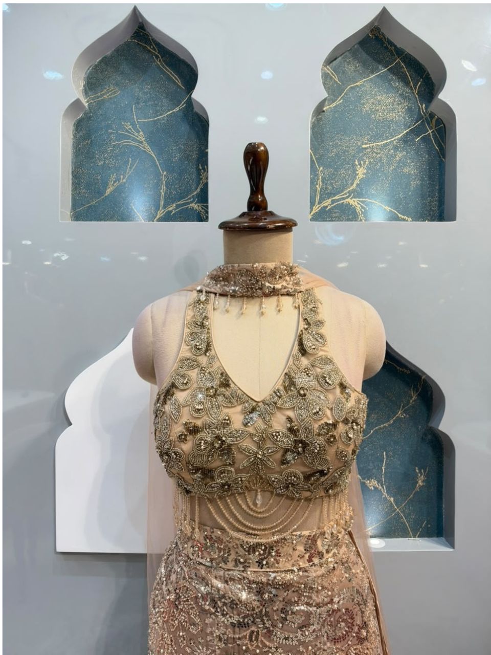 "ROYAL CHAMPAGNE GOLD MERMAID"