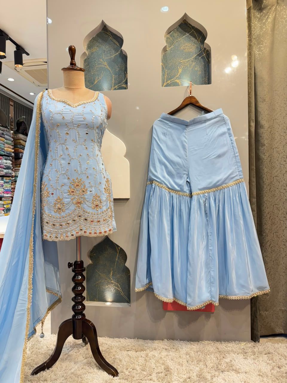 "CELESTE BLUE EMBROIDERED GARARA"