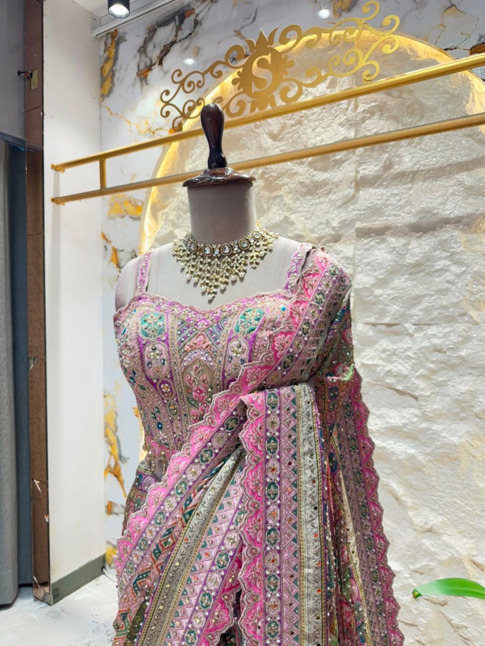"SAREE"