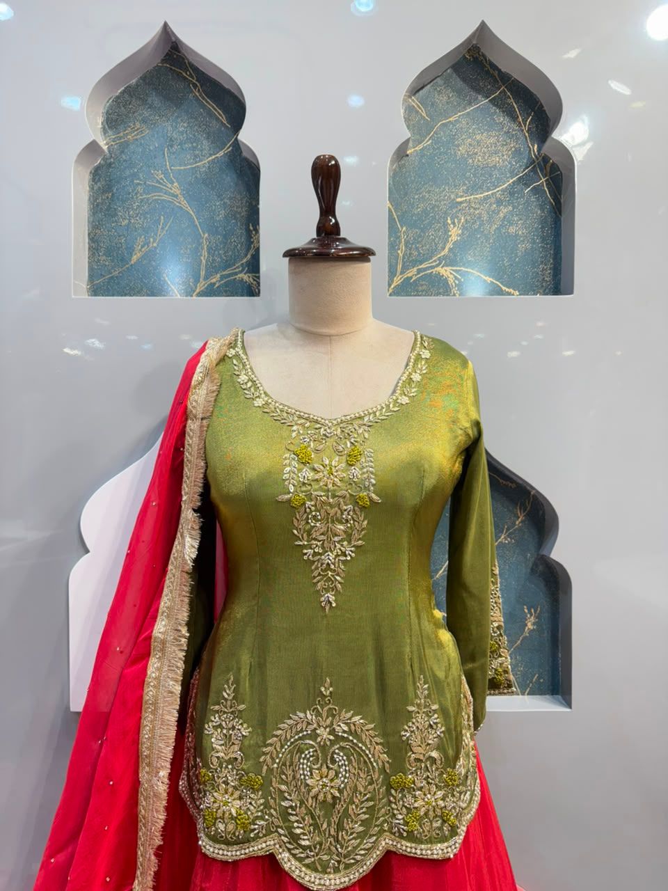 "OLIVE BLOSSOM FESTIVE SHARARA"
