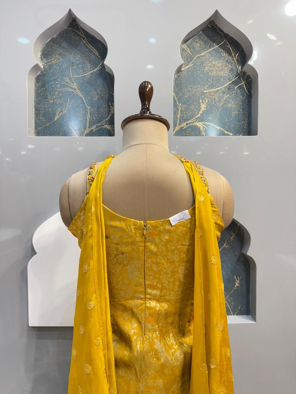 "SUNSHINE BLOOM SHARARA"