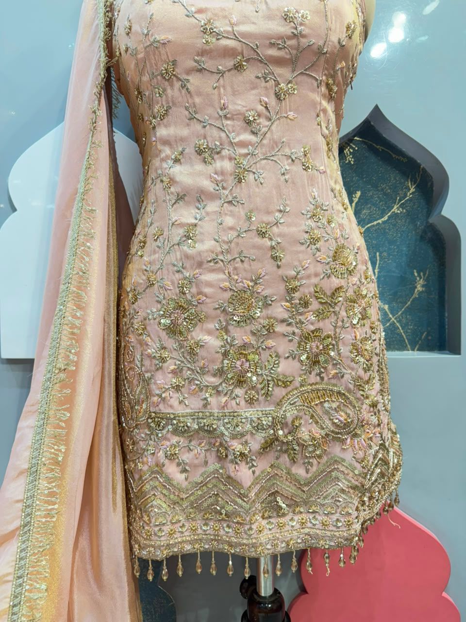 "BLUSH BLOSSOM SHARARA"