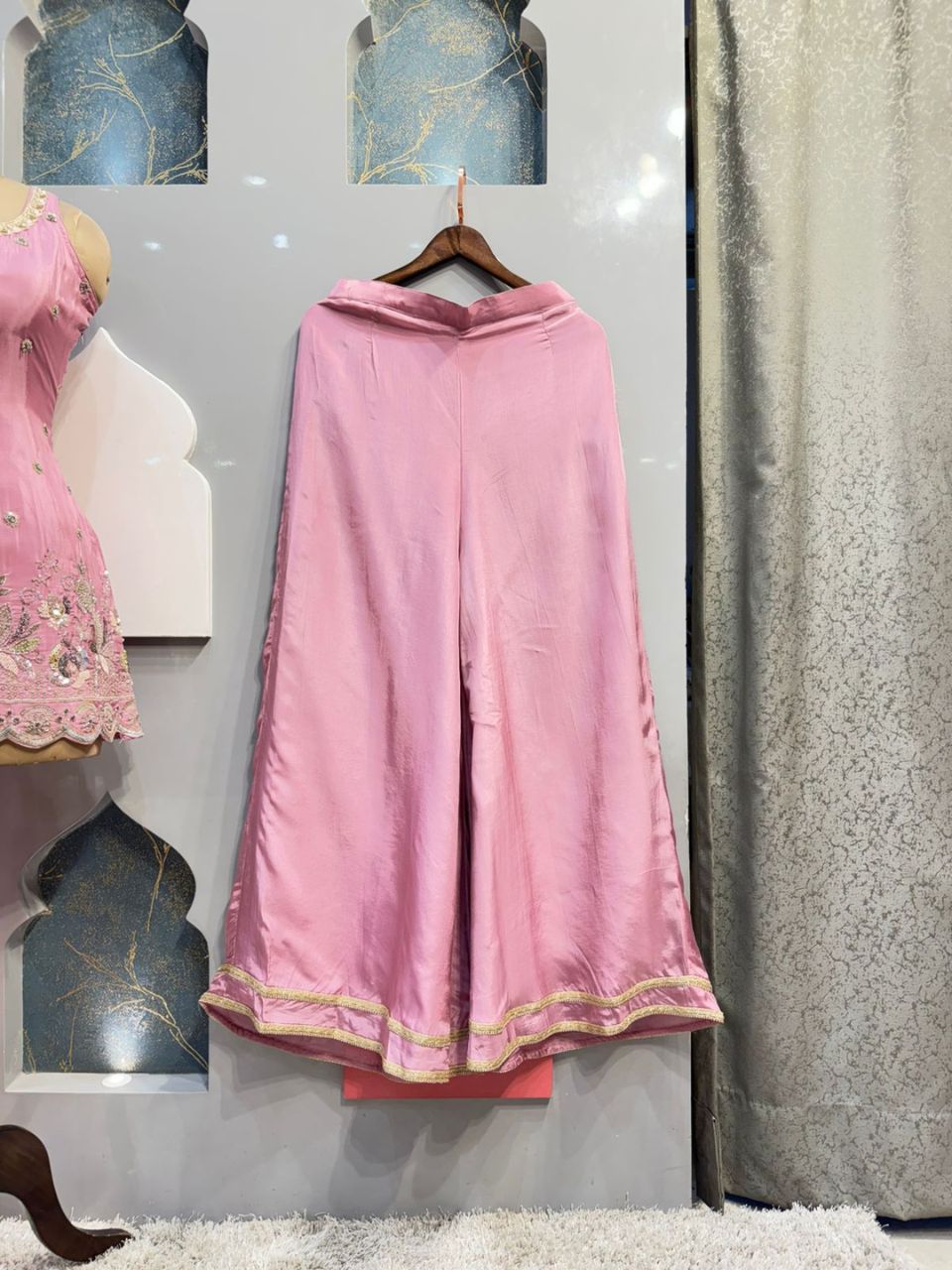 "sharara"