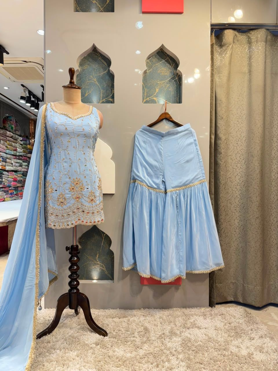 "CELESTE BLUE EMBROIDERED GARARA"