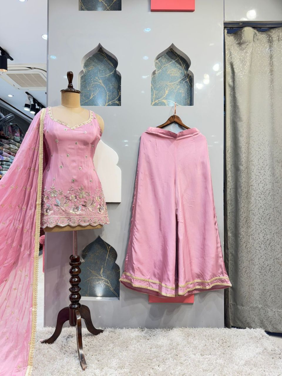 "sharara"