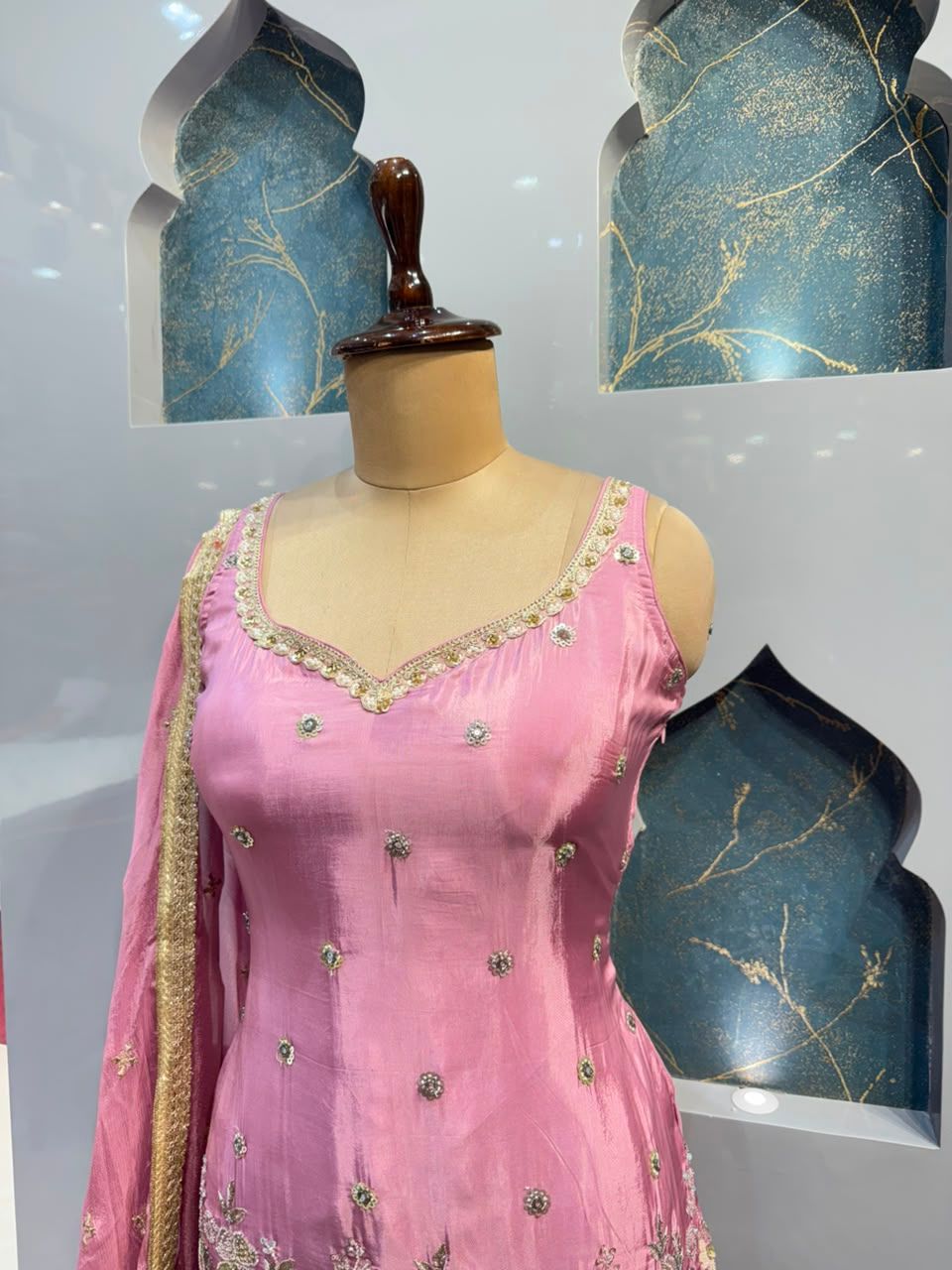 "BLUSH PEARL SHARARA"