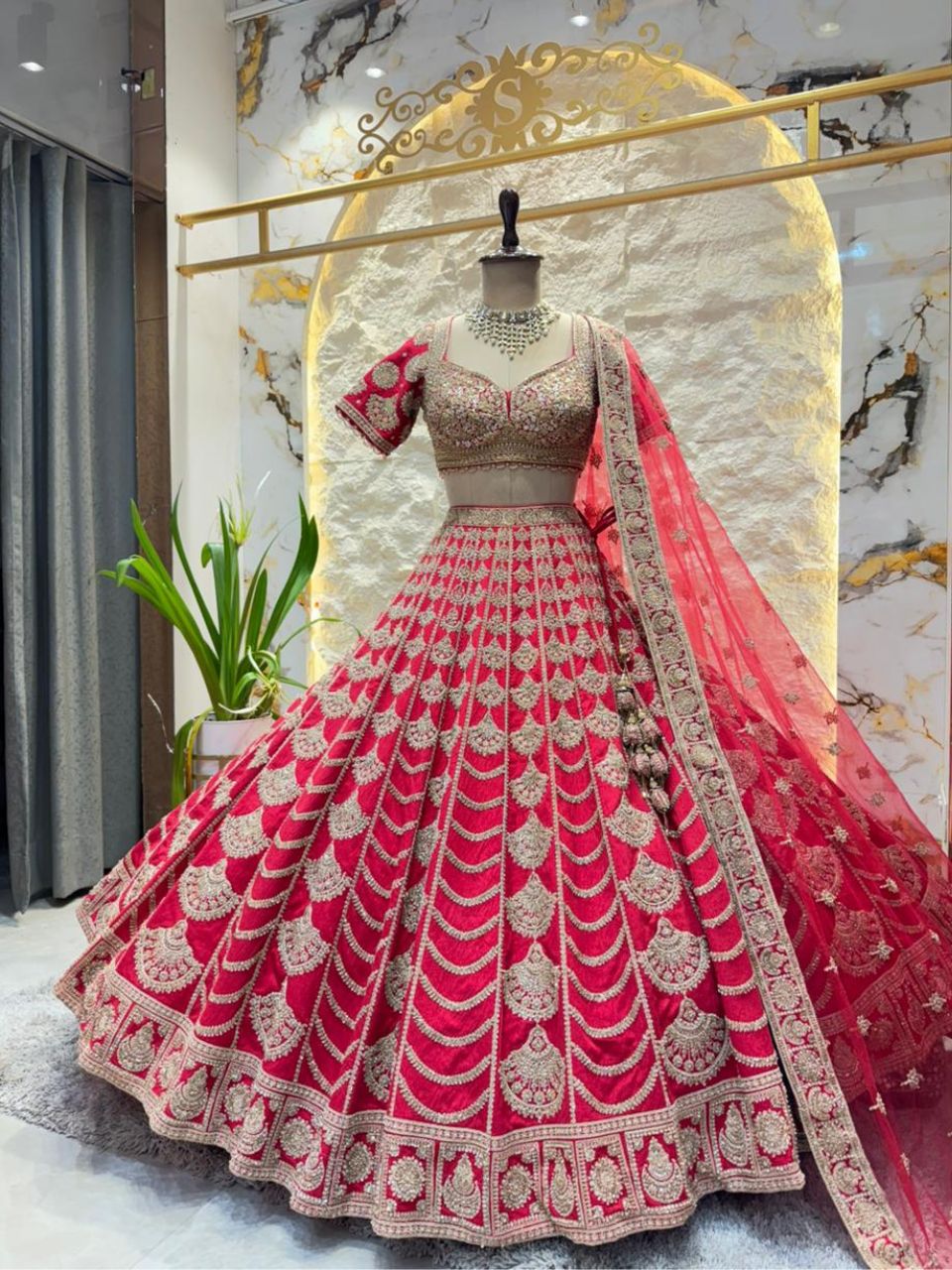 "ROYAL RANI PINK HERITAGE LEHENGA"