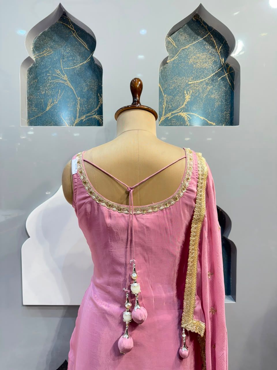 "BLUSH PEARL SHARARA"