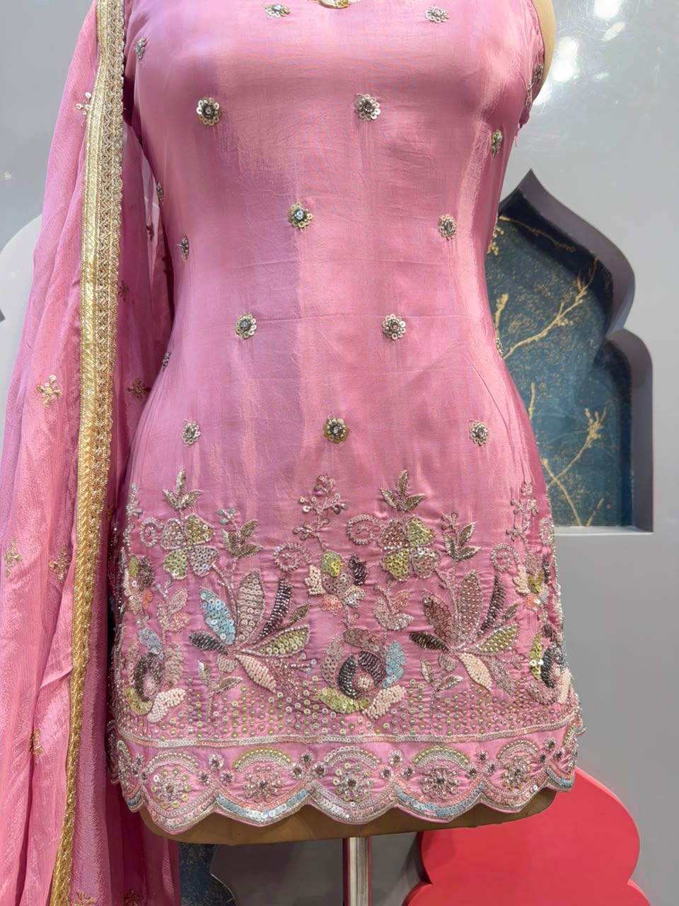 "BLUSH PEARL SHARARA"